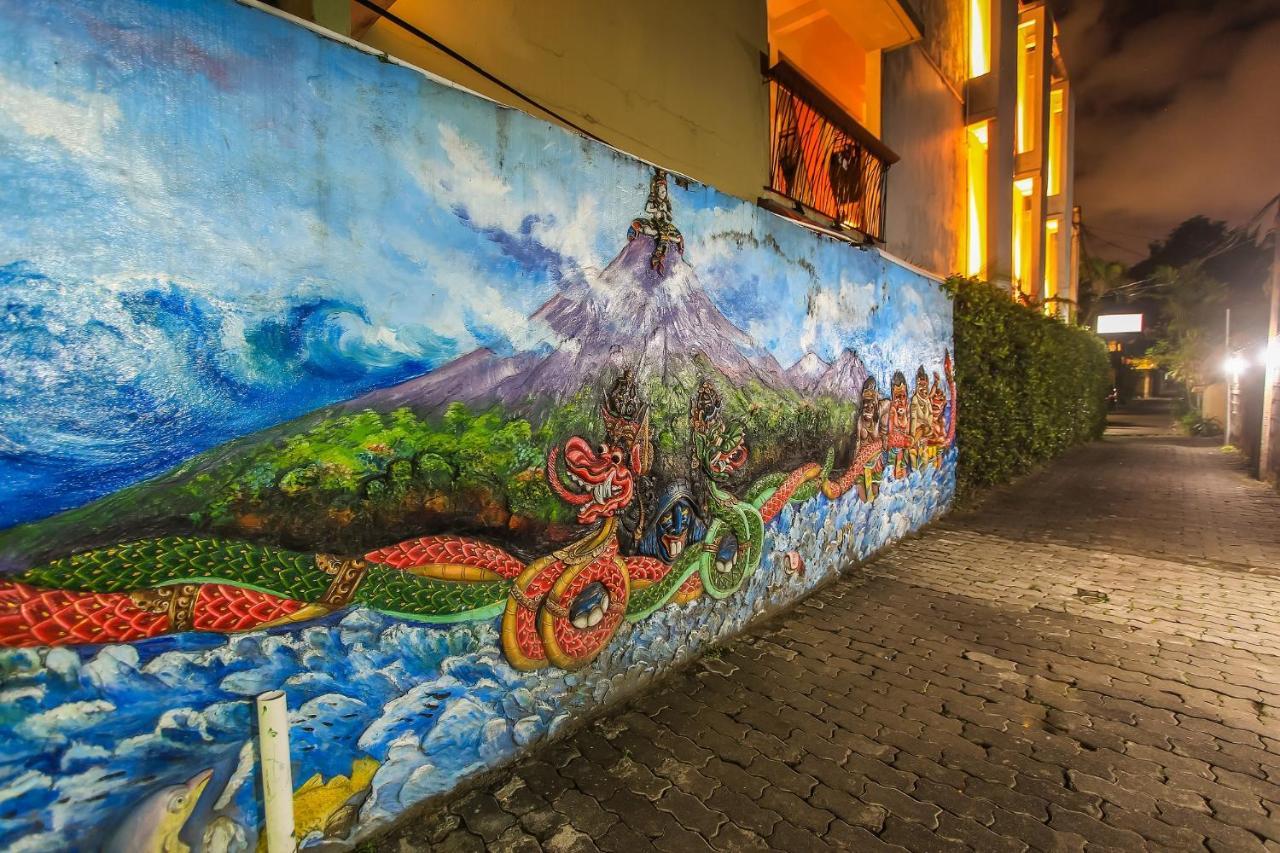 Hotel Lumbung Sari Legian Buitenkant foto